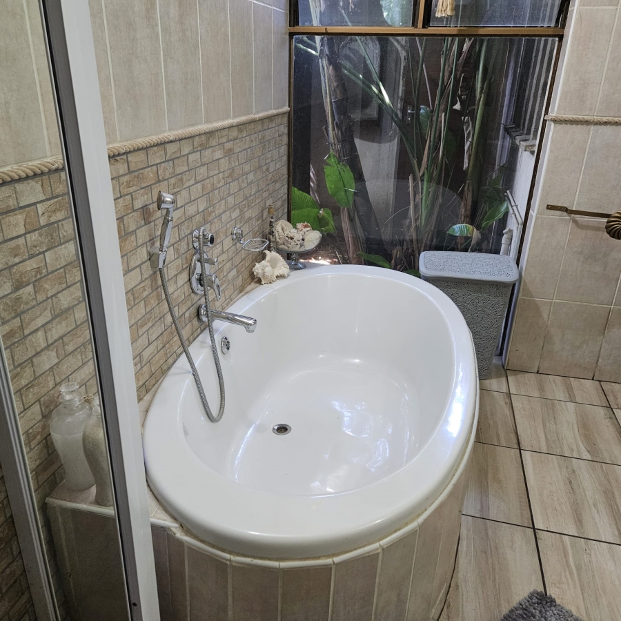 3 Bedroom Property for Sale in Jim Fouchepark Free State